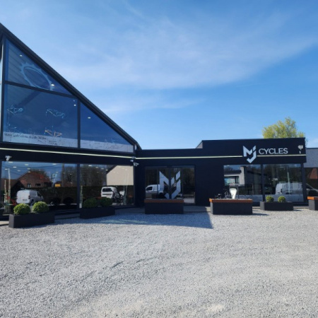 Nettoyage professionnel du magasin de vélos MJ Cycles à Charleroi